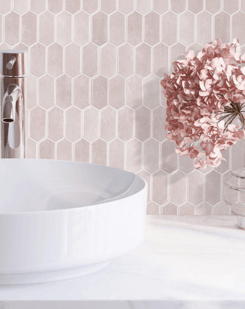 Compatibilité des plaques adhésives avec différentes surfaces